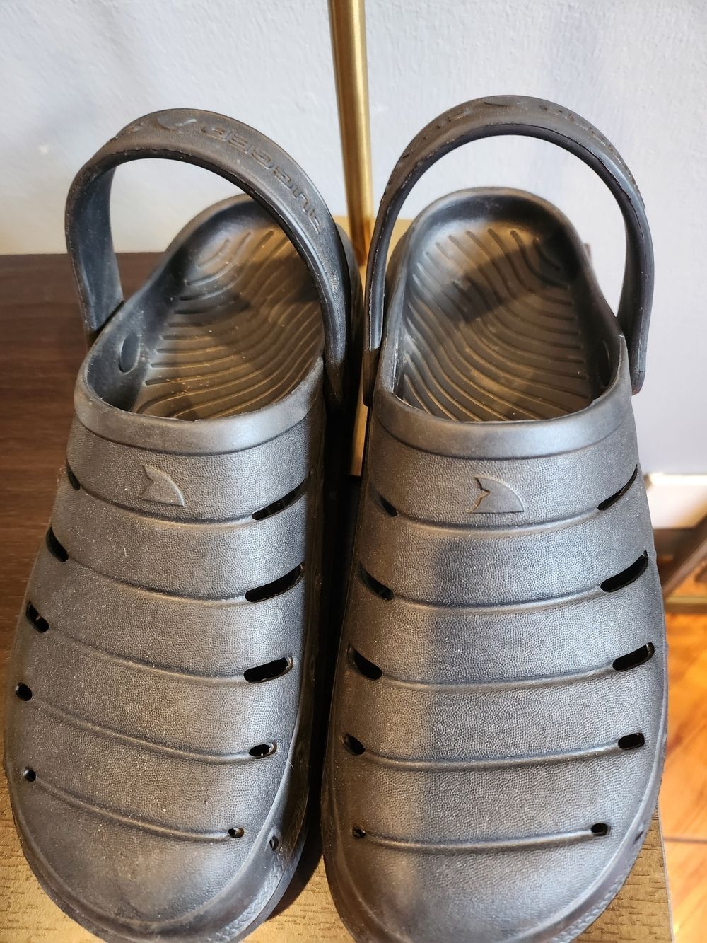 Casual Black Slip-On Clog Sandals/Water Shoes